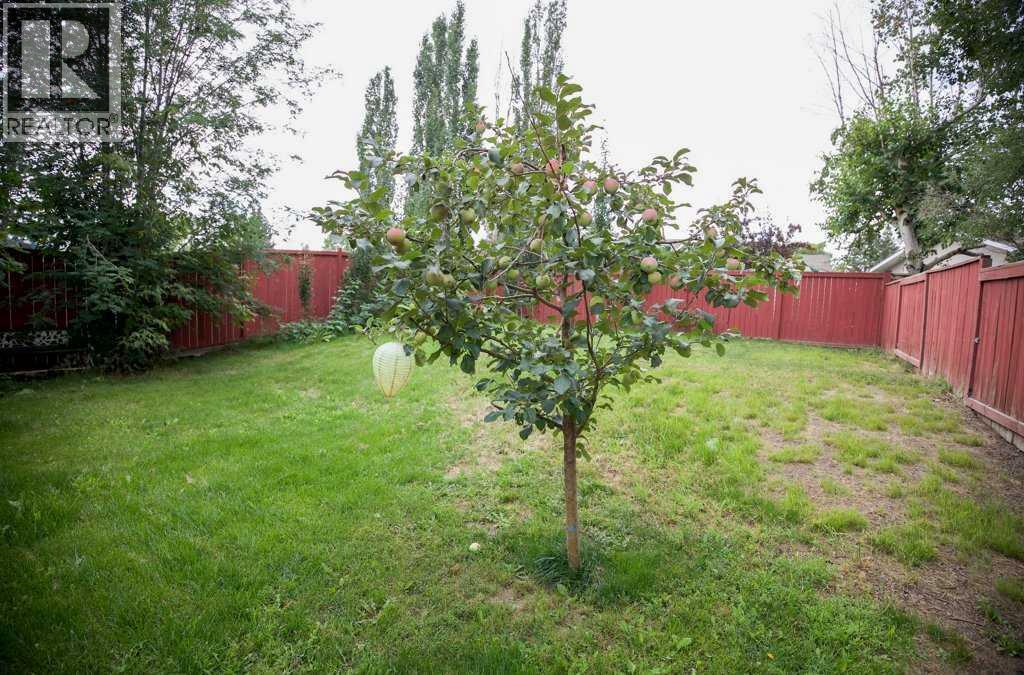 12 Eagle Road, Lacombe
