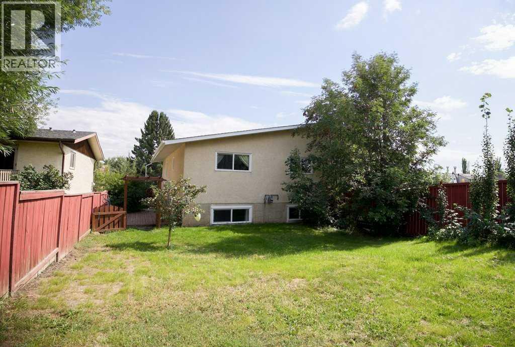 12 Eagle Road, Lacombe