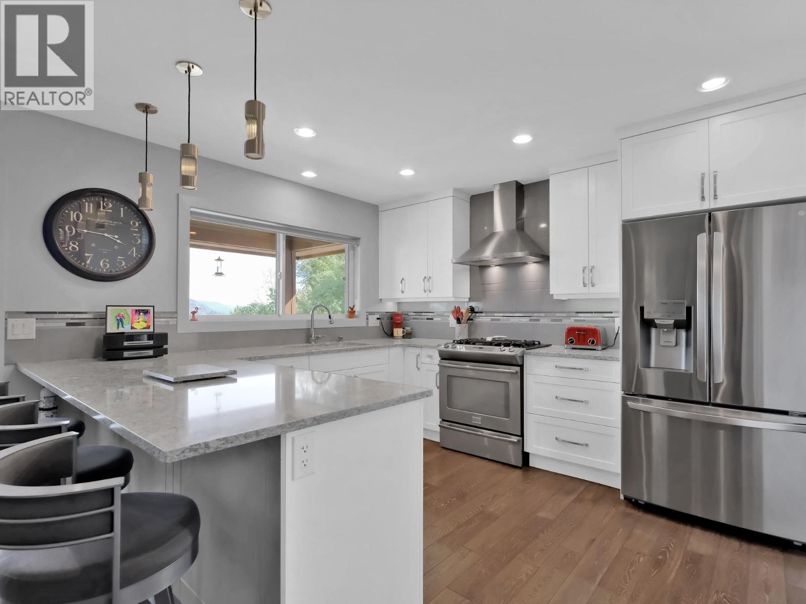 6090 Somerset Avenue, Peachland