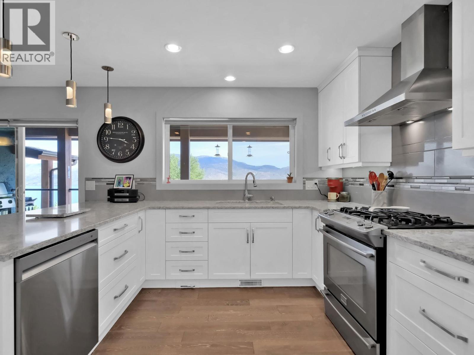 6090 Somerset Avenue, Peachland