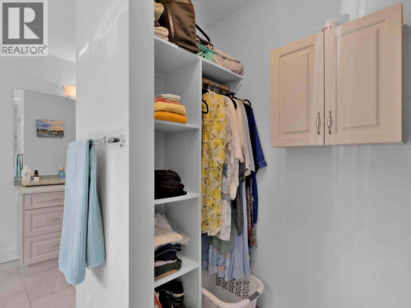6090 Somerset Avenue, Peachland