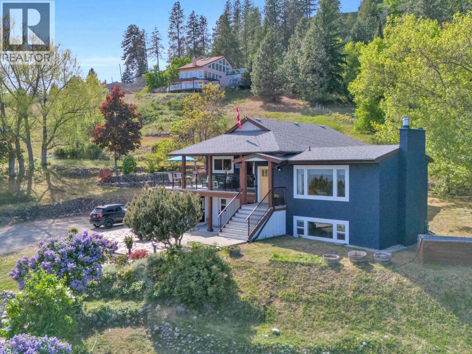 6090 Somerset Avenue, Peachland