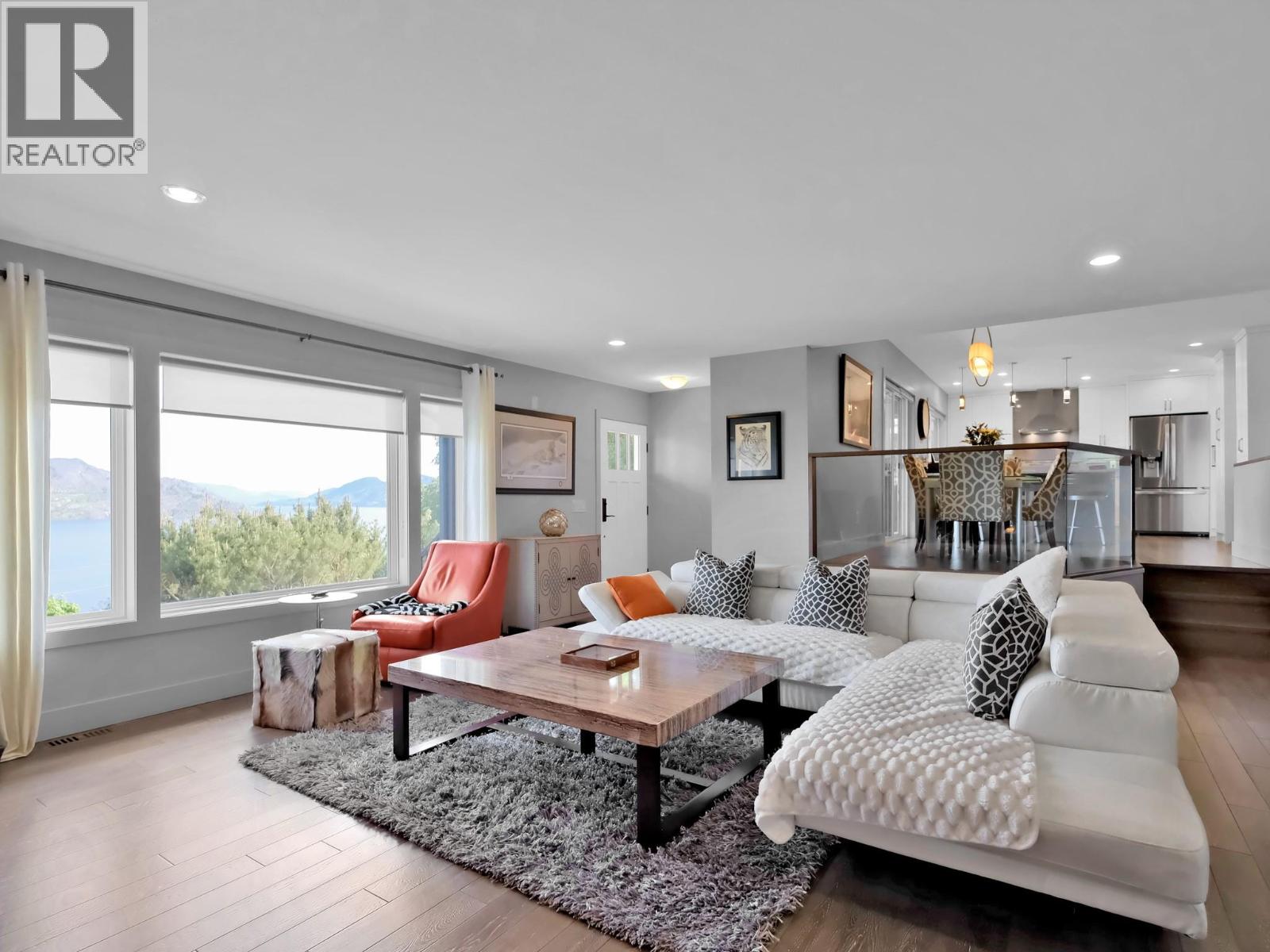 6090 Somerset Avenue, Peachland