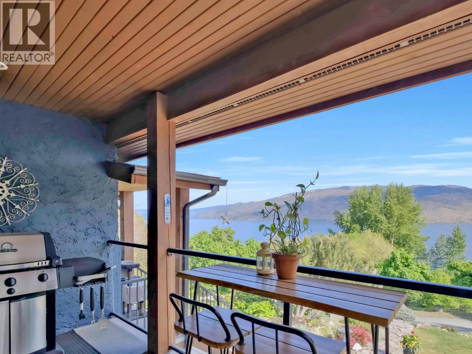 6090 Somerset Avenue, Peachland