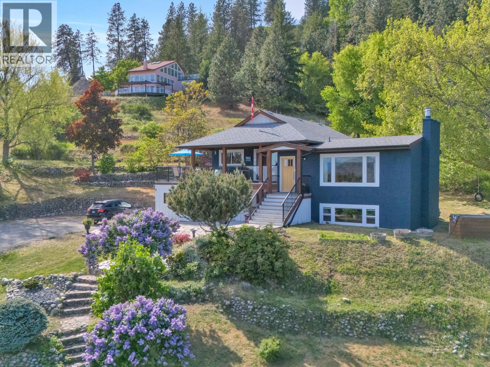6090 Somerset Avenue, Peachland