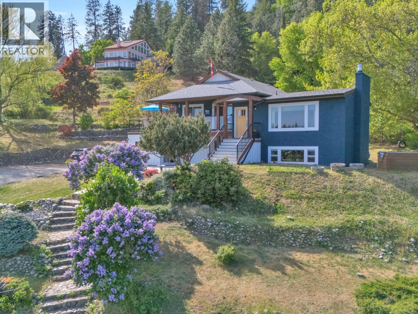 6090 Somerset Avenue, Peachland