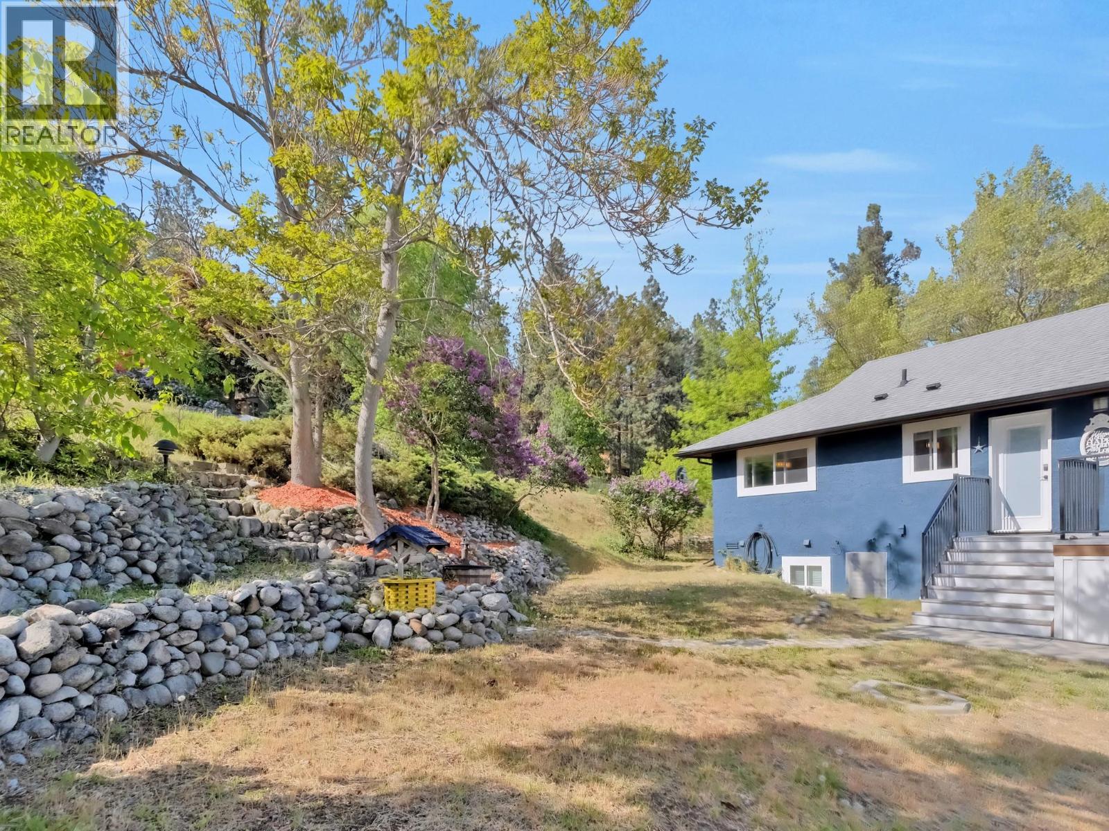 6090 Somerset Avenue, Peachland