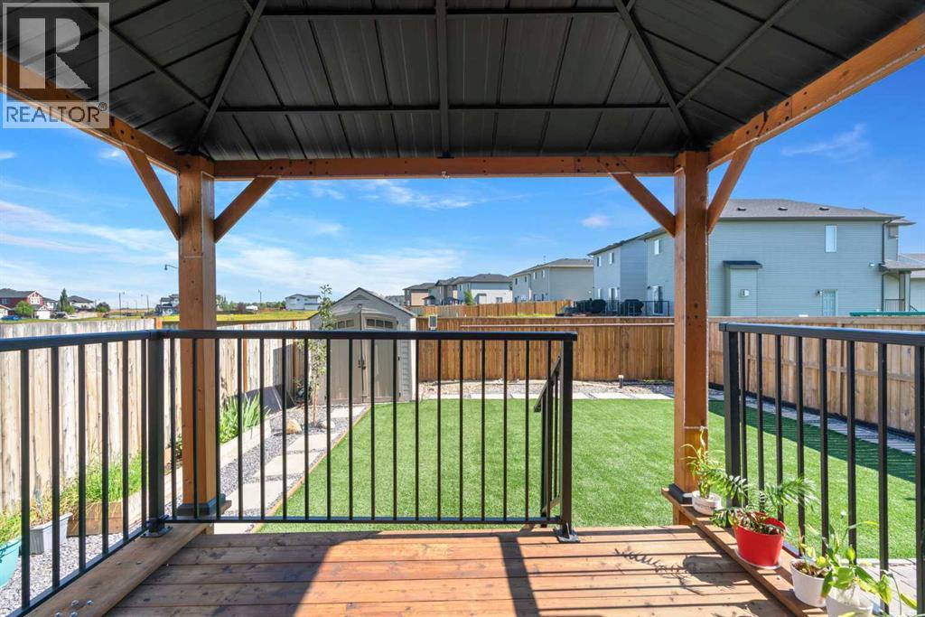 Photo 18 of 818 Hampshire Crescent Ne, High River AB