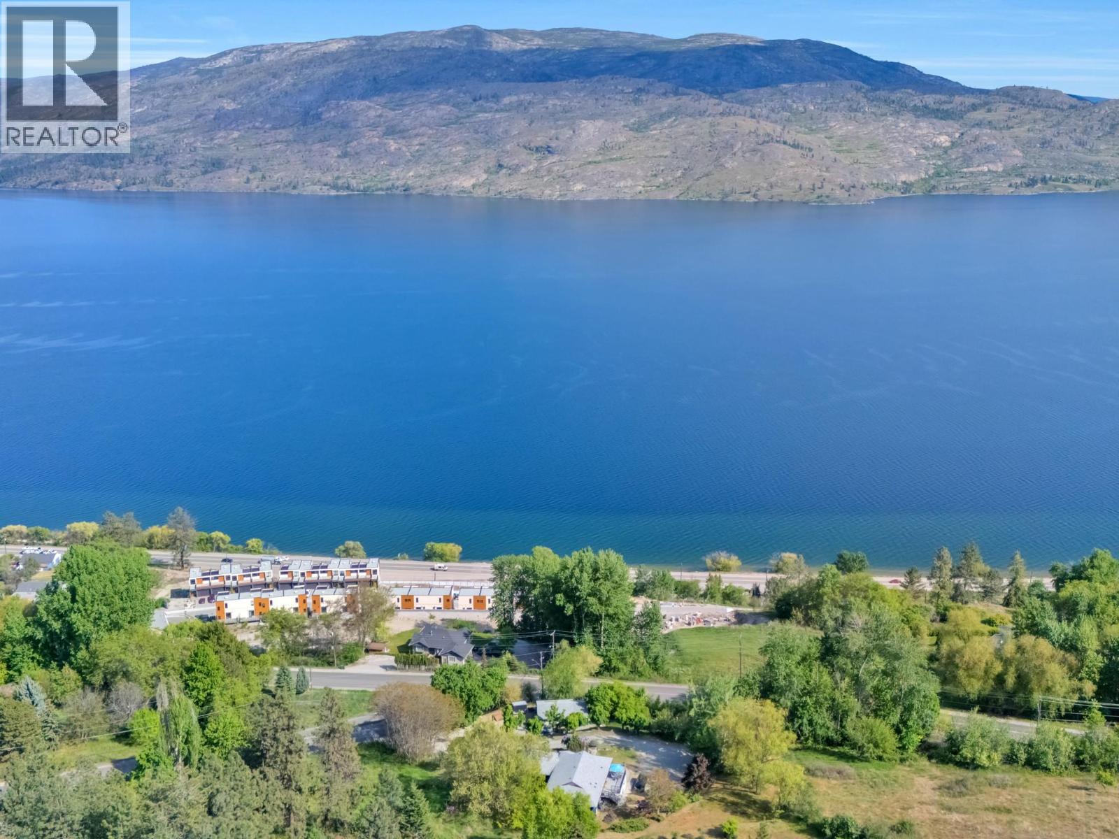 6090 Somerset Avenue, Peachland