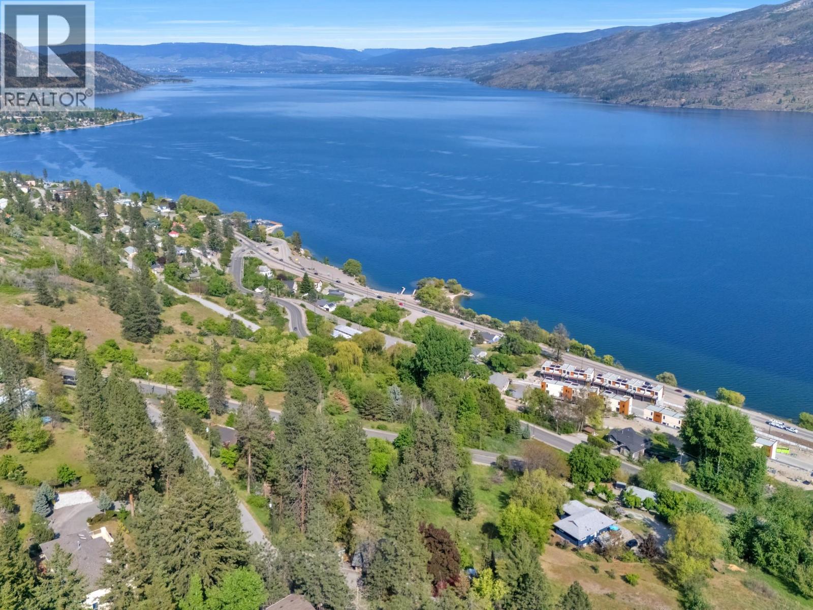 6090 Somerset Avenue, Peachland