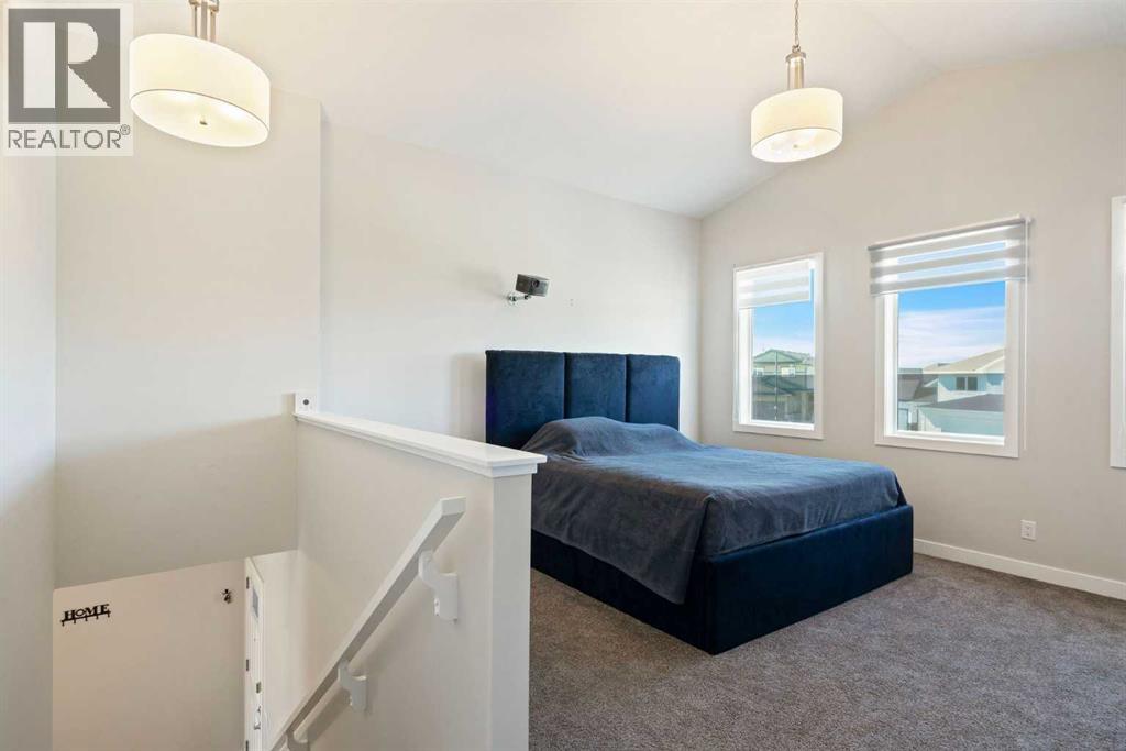 Photo 11 of 818 Hampshire Crescent Ne, High River AB