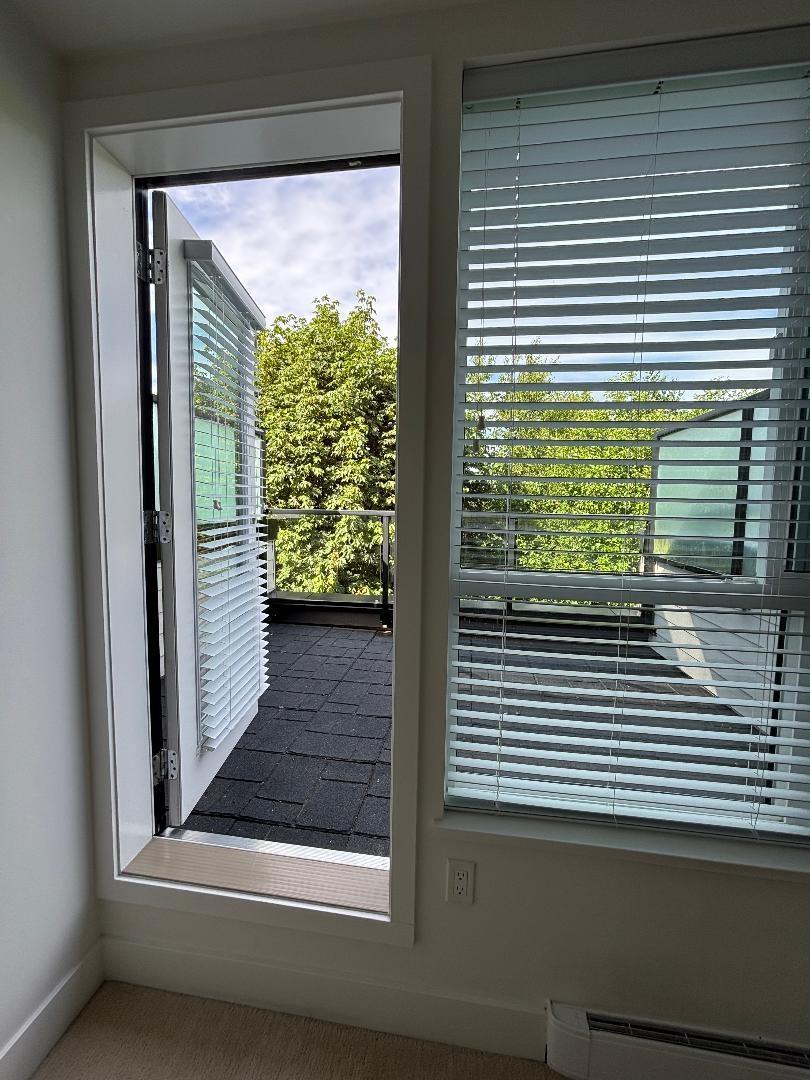 Photo 11 of 28 15775 Mountain View Drive, Surrey BC