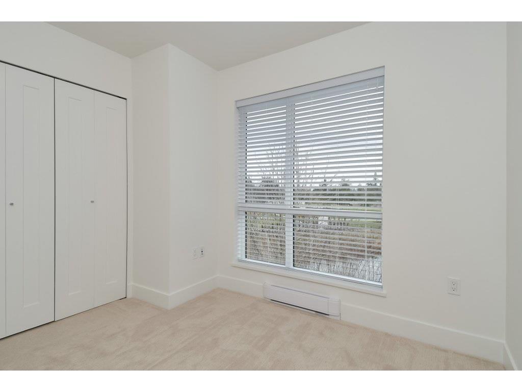 Photo 14 of 28 15775 Mountain View Drive, Surrey BC