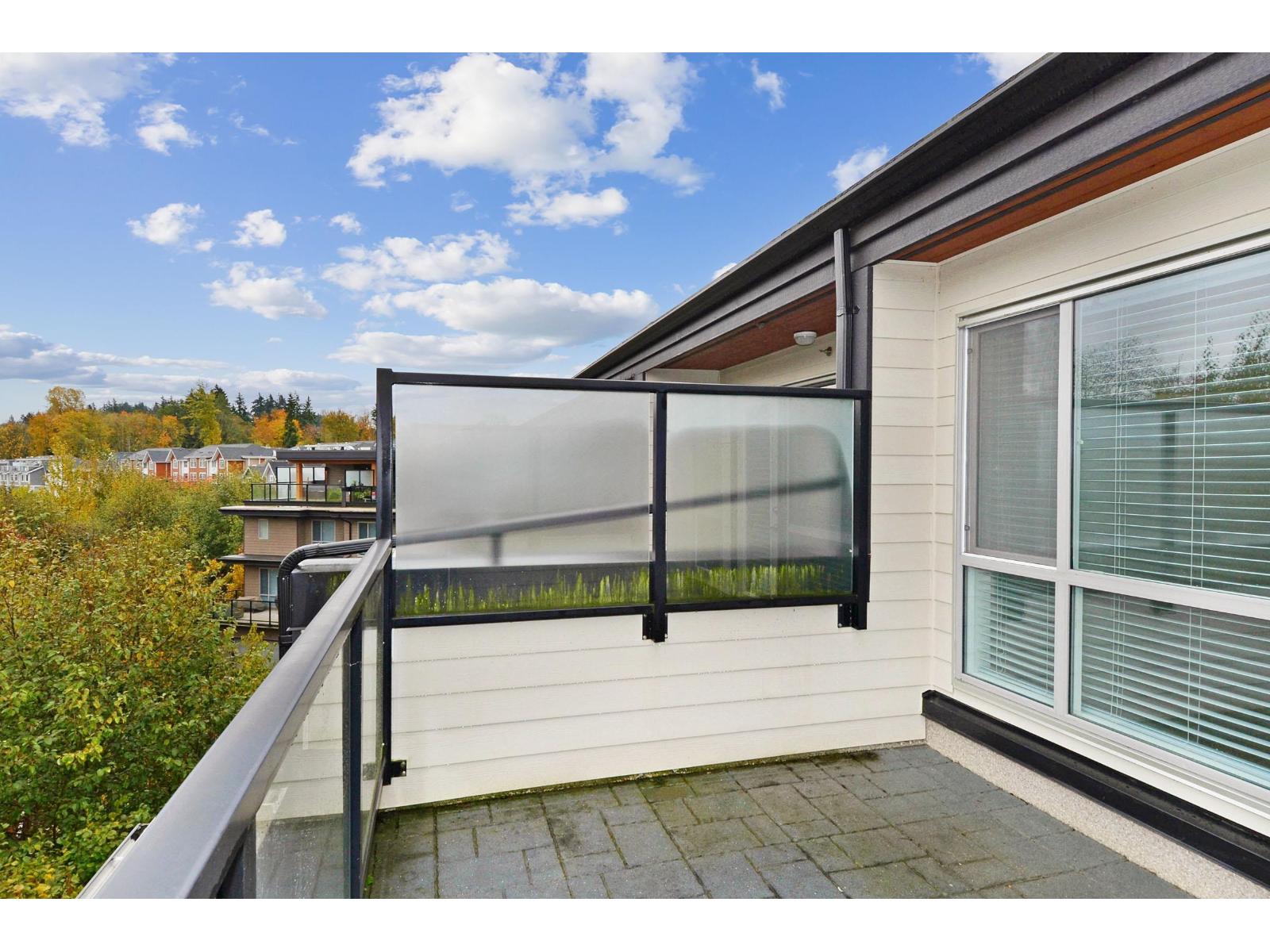 Photo 18 of 28 15775 Mountain View Drive, Surrey BC
