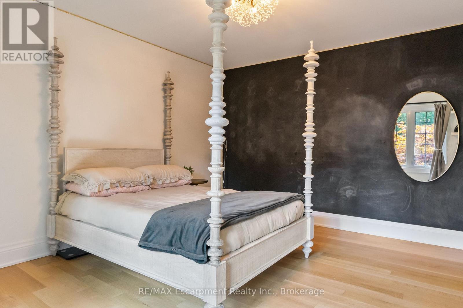 Photo 21 of 138 Cavendish Court, Oakville ON