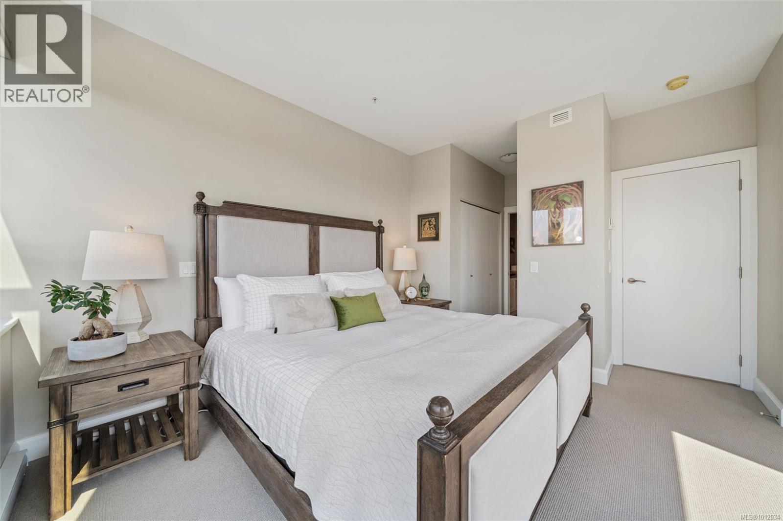 Photo 14 of 407 595 Pandora Ave, Victoria BC