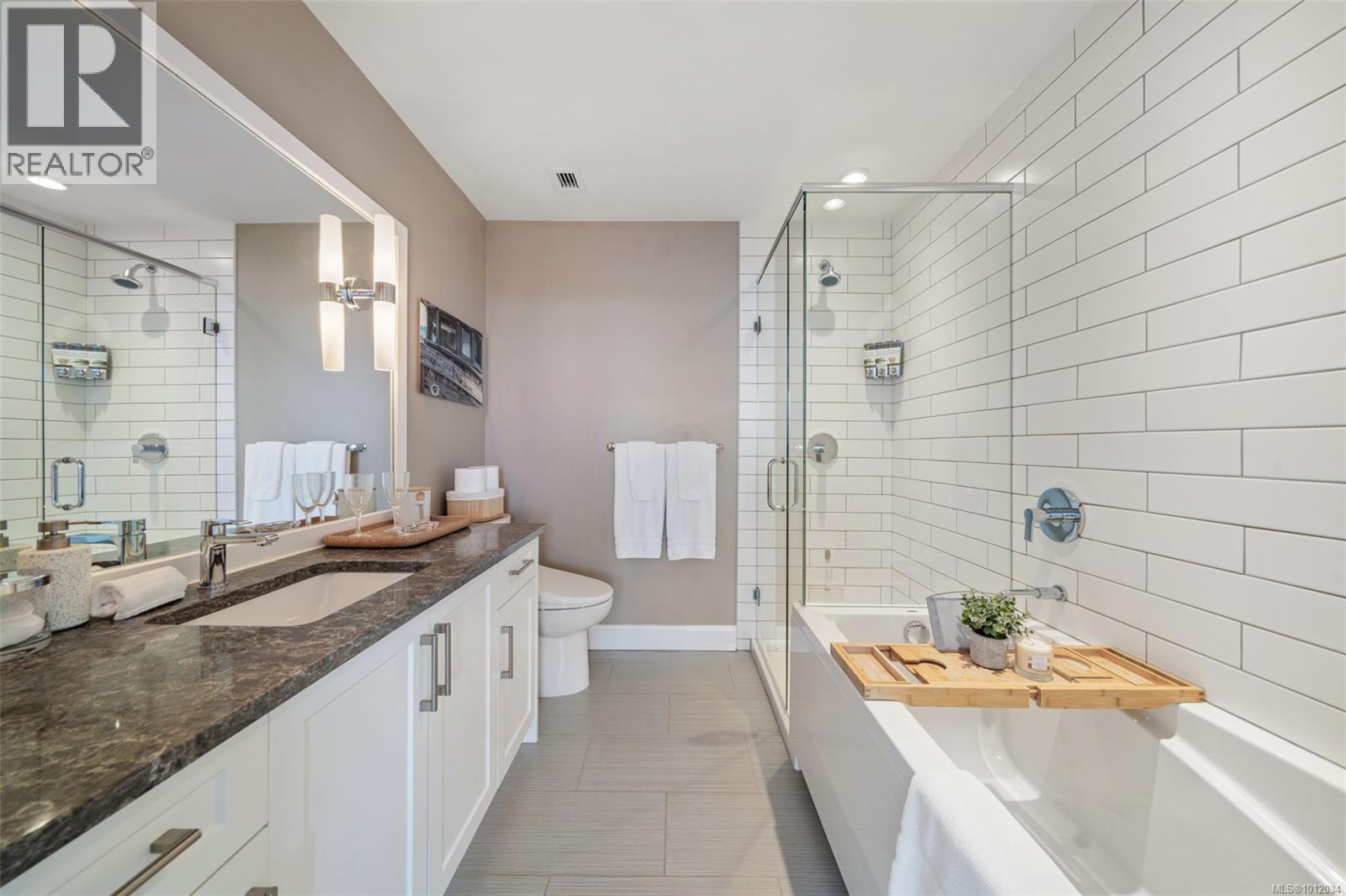 Photo 19 of 407 595 Pandora Ave, Victoria BC