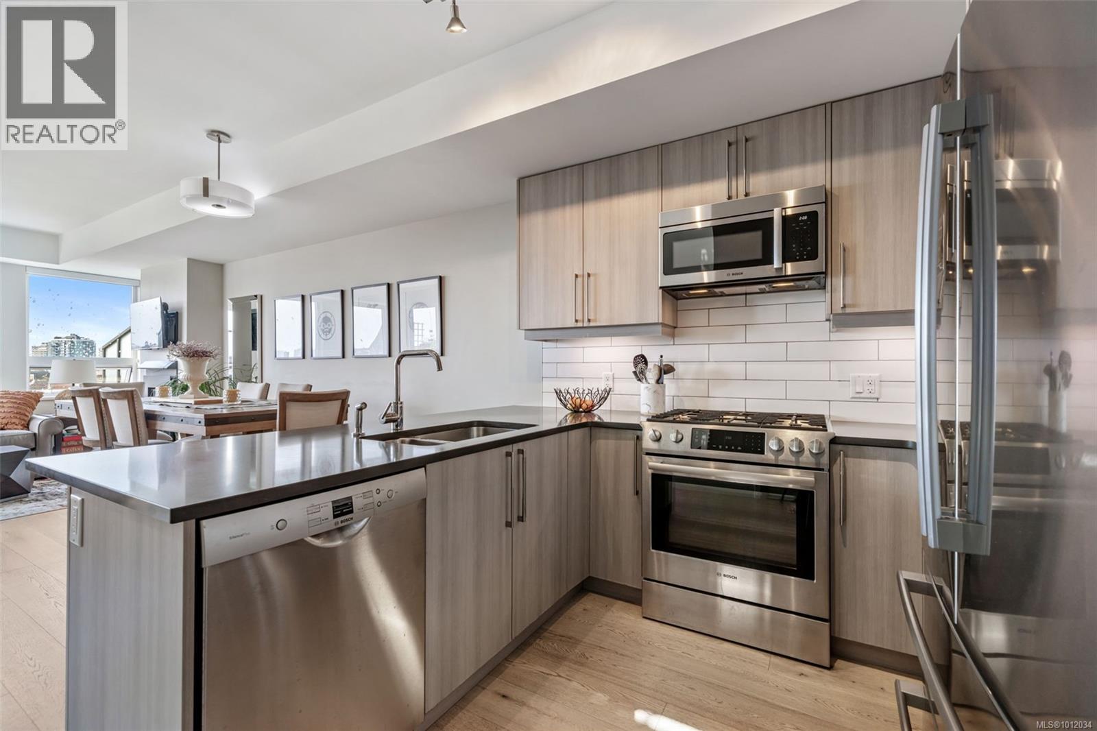 Photo 8 of 407 595 Pandora Ave, Victoria BC