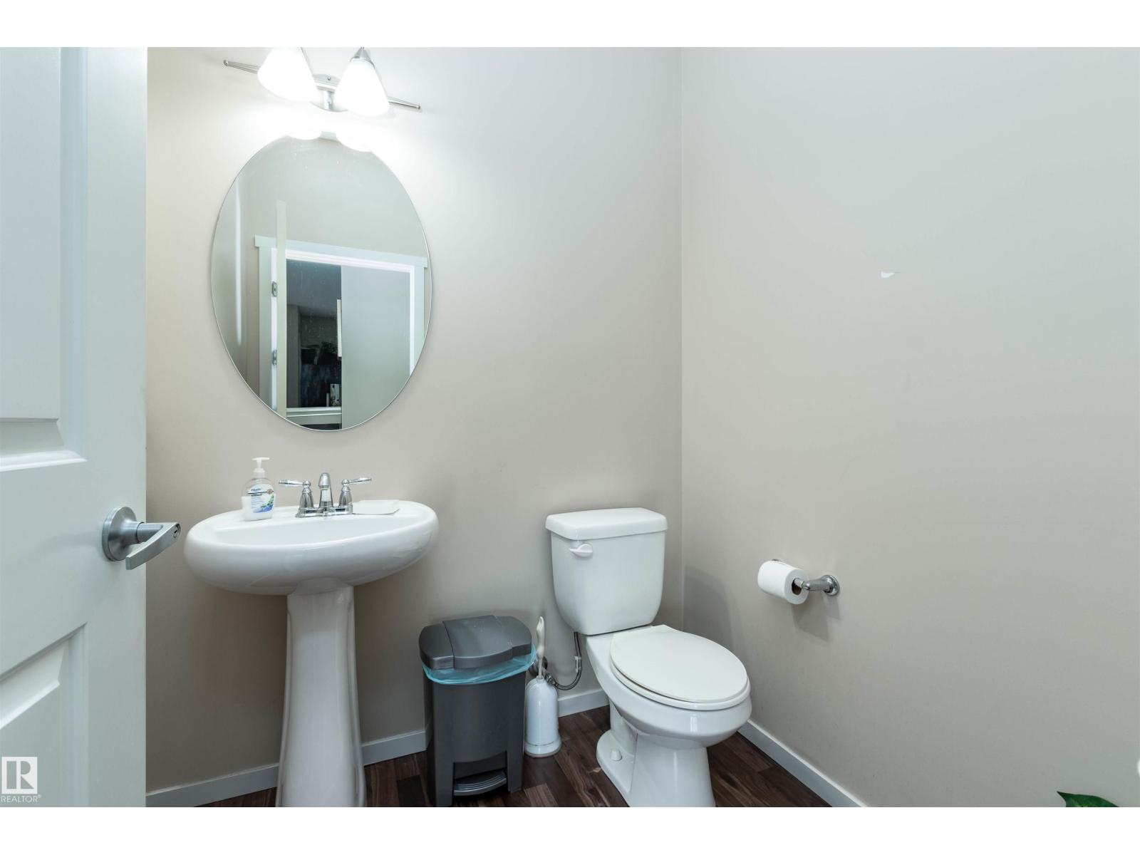 Photo 12 of 7526 Ellesmere Wy, Sherwood Park AB