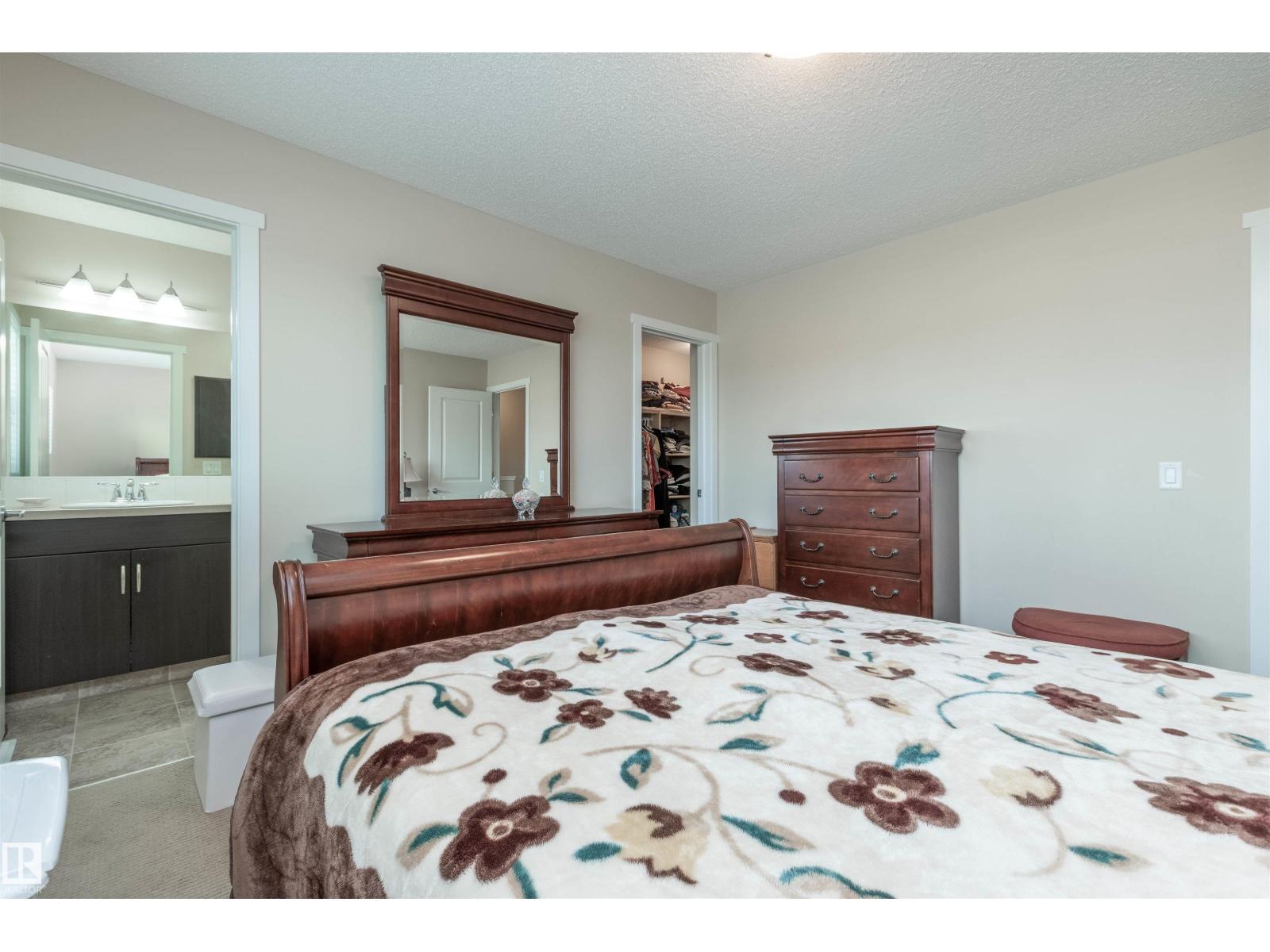 Photo 15 of 7526 Ellesmere Wy, Sherwood Park AB