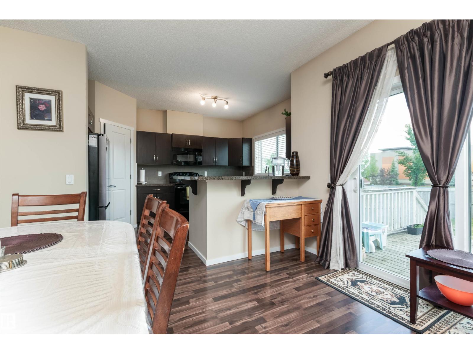 Photo 8 of 7526 Ellesmere Wy, Sherwood Park AB