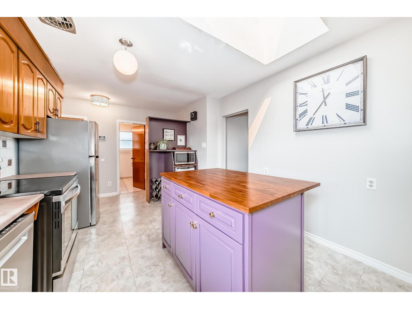Photo 14 of 10511 135 B Av Nw, Edmonton AB