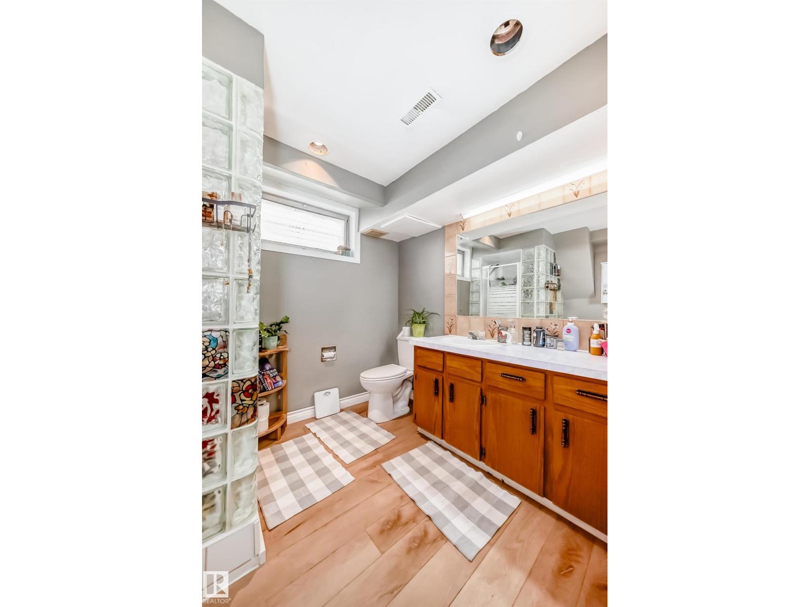 Photo 40 of 10511 135 B Av Nw, Edmonton AB