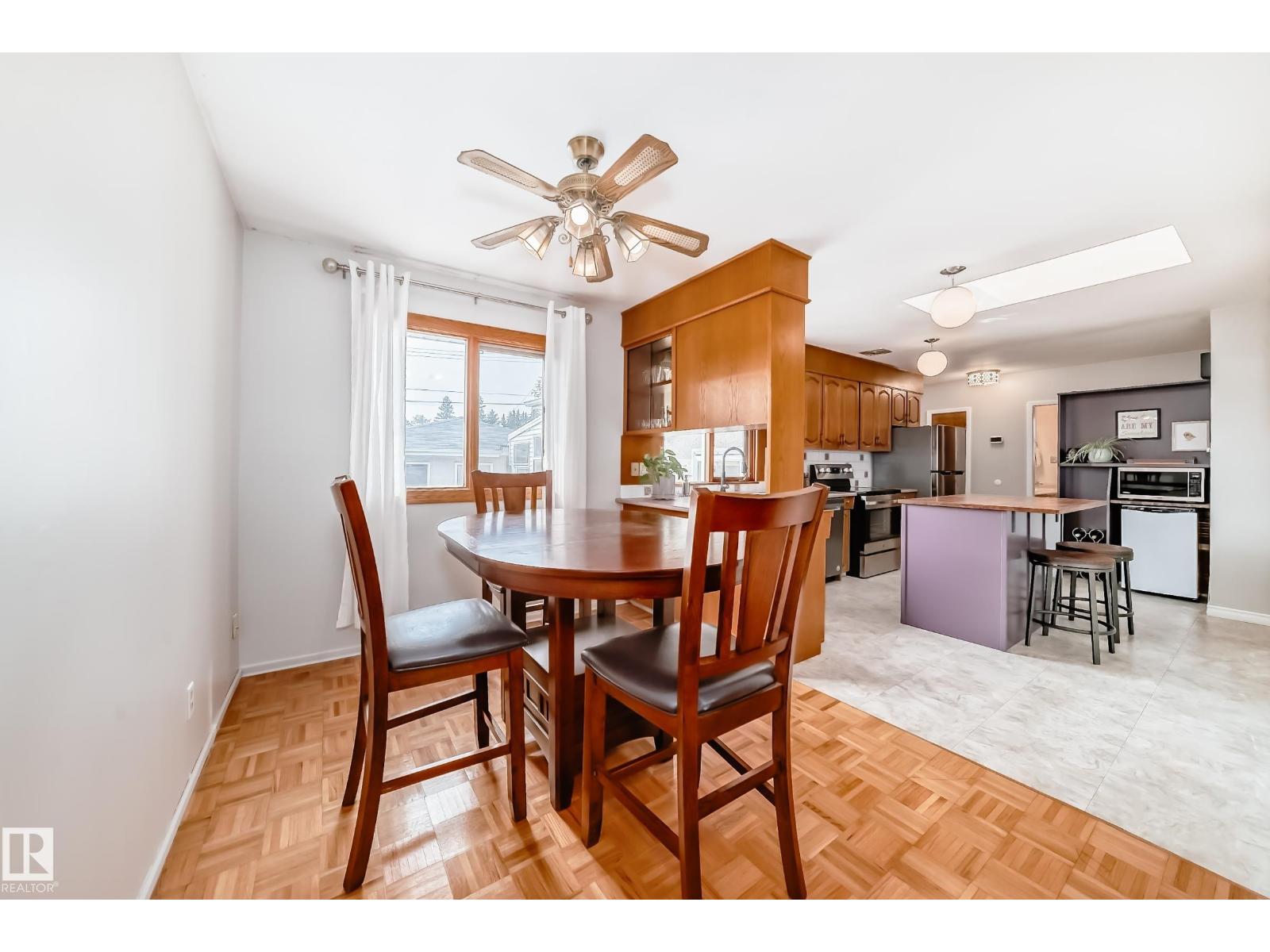Photo 7 of 10511 135 B Av Nw, Edmonton AB