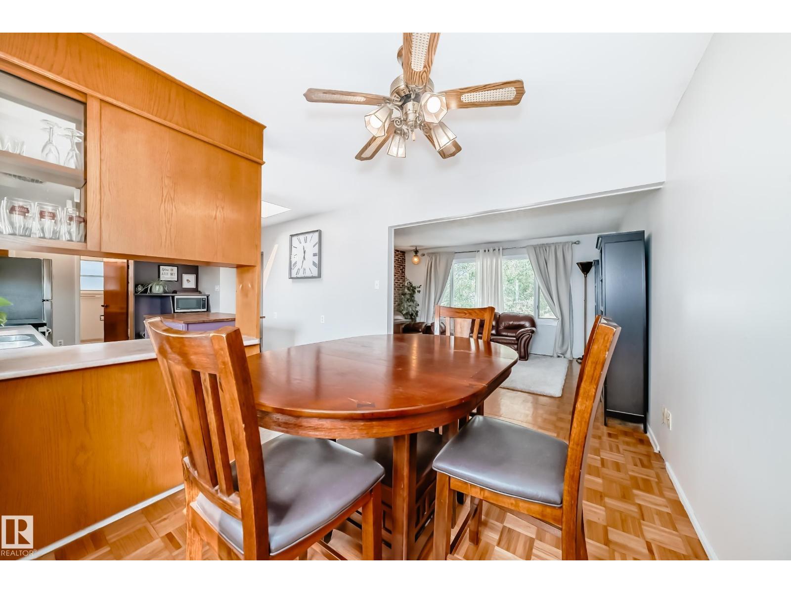 Photo 8 of 10511 135 B Av Nw, Edmonton AB