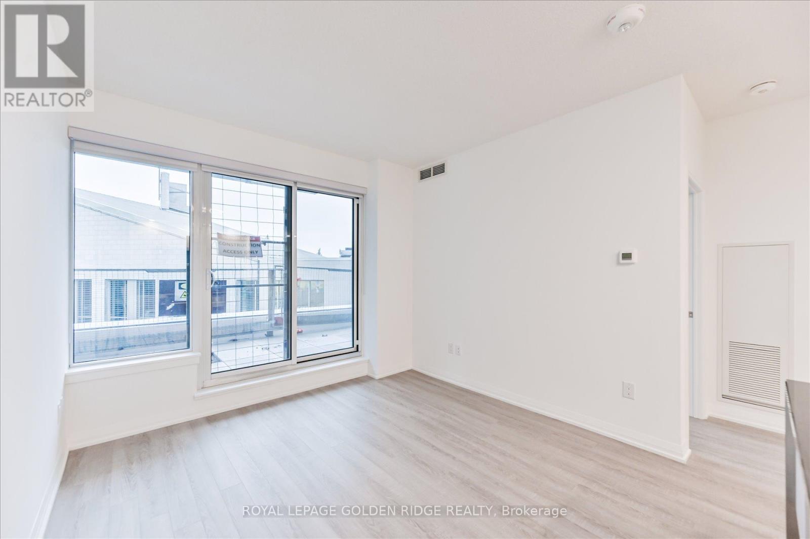 Photo 5 of 316 Rm 1 75 Canterbury Place, Toronto ON