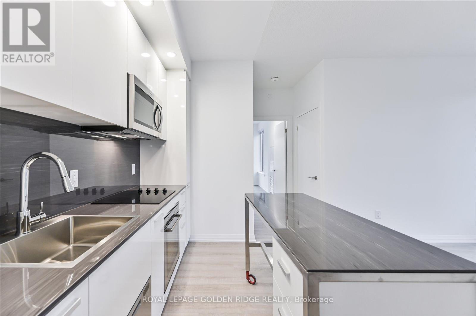 Photo 9 of 316 Rm 1 75 Canterbury Place, Toronto ON