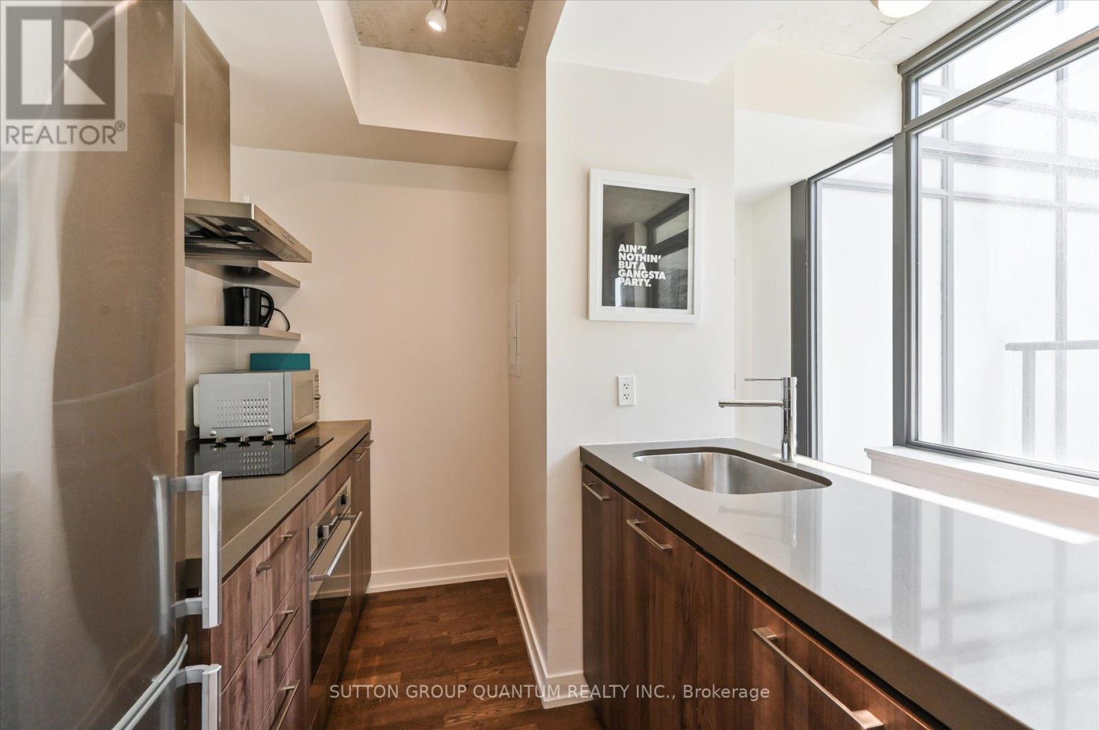 Photo 11 of 340 461 Adelaide Street W, Toronto ON