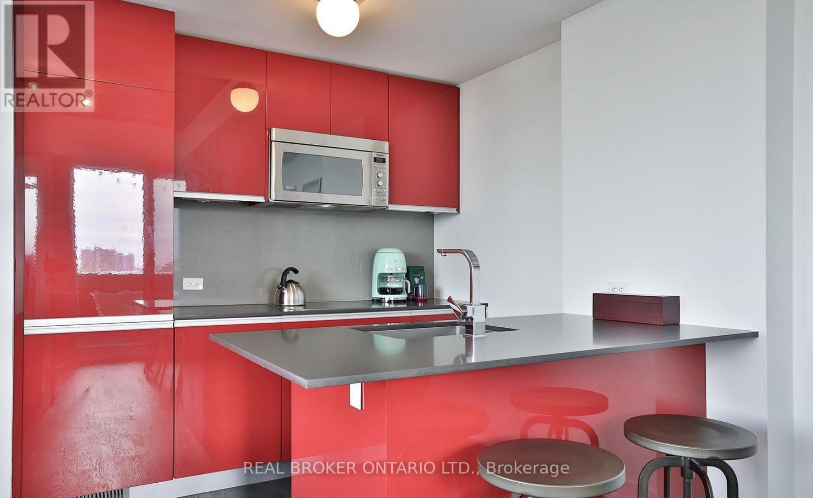 Photo 11 of 1021 20 Minowan Miikan Lane, Toronto ON