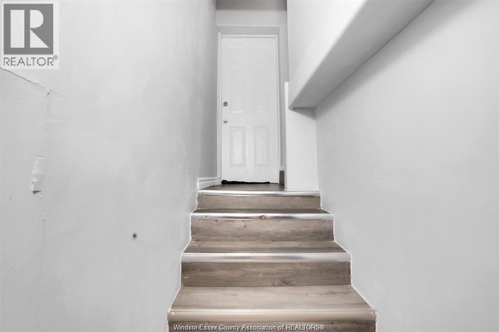 Photo 2 of 576 Shepherd Street East Unit Lower, Windsor ON