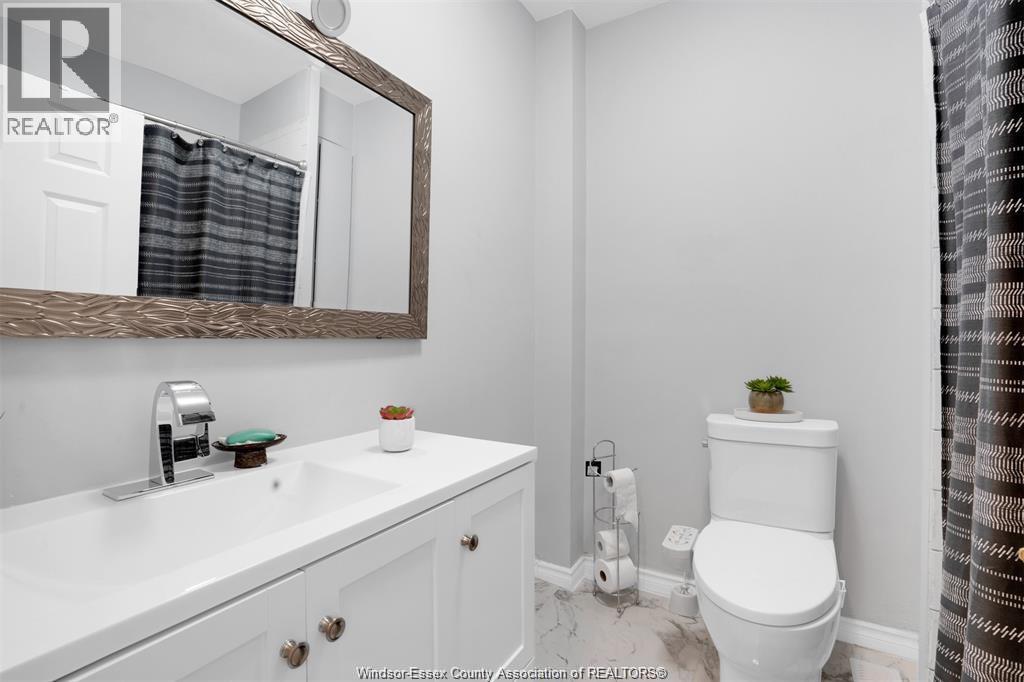 Photo 10 of 576 Shepherd Street East Unit Upper, Windsor ON