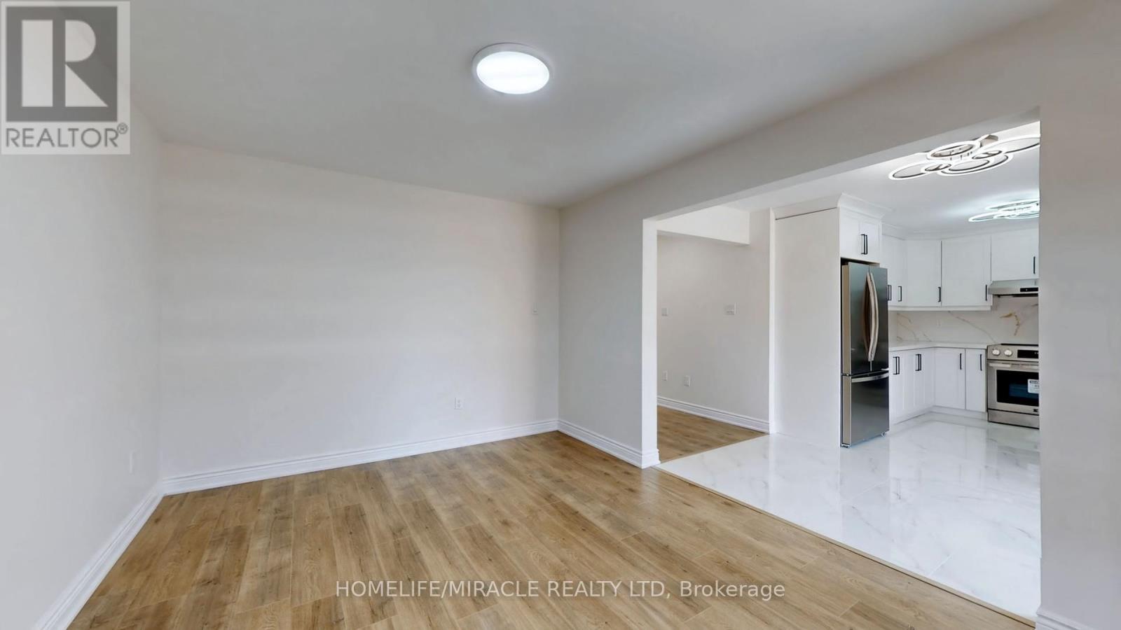 Photo 11 of 17 Beaverhall Road, Brampton ON