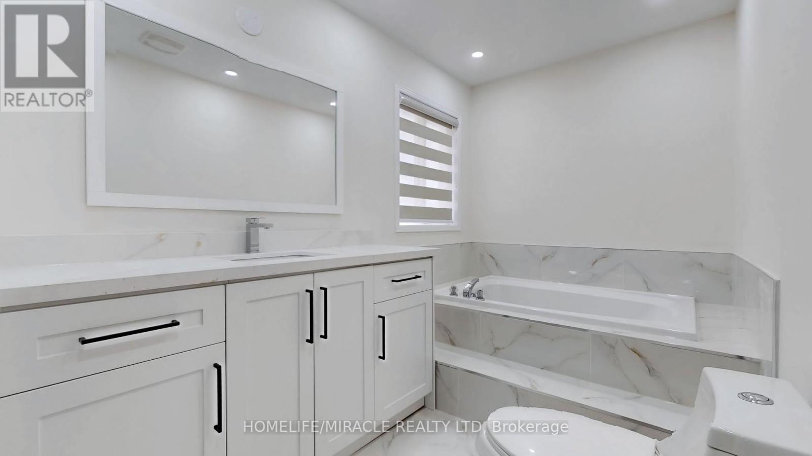 Photo 30 of 17 Beaverhall Road, Brampton ON