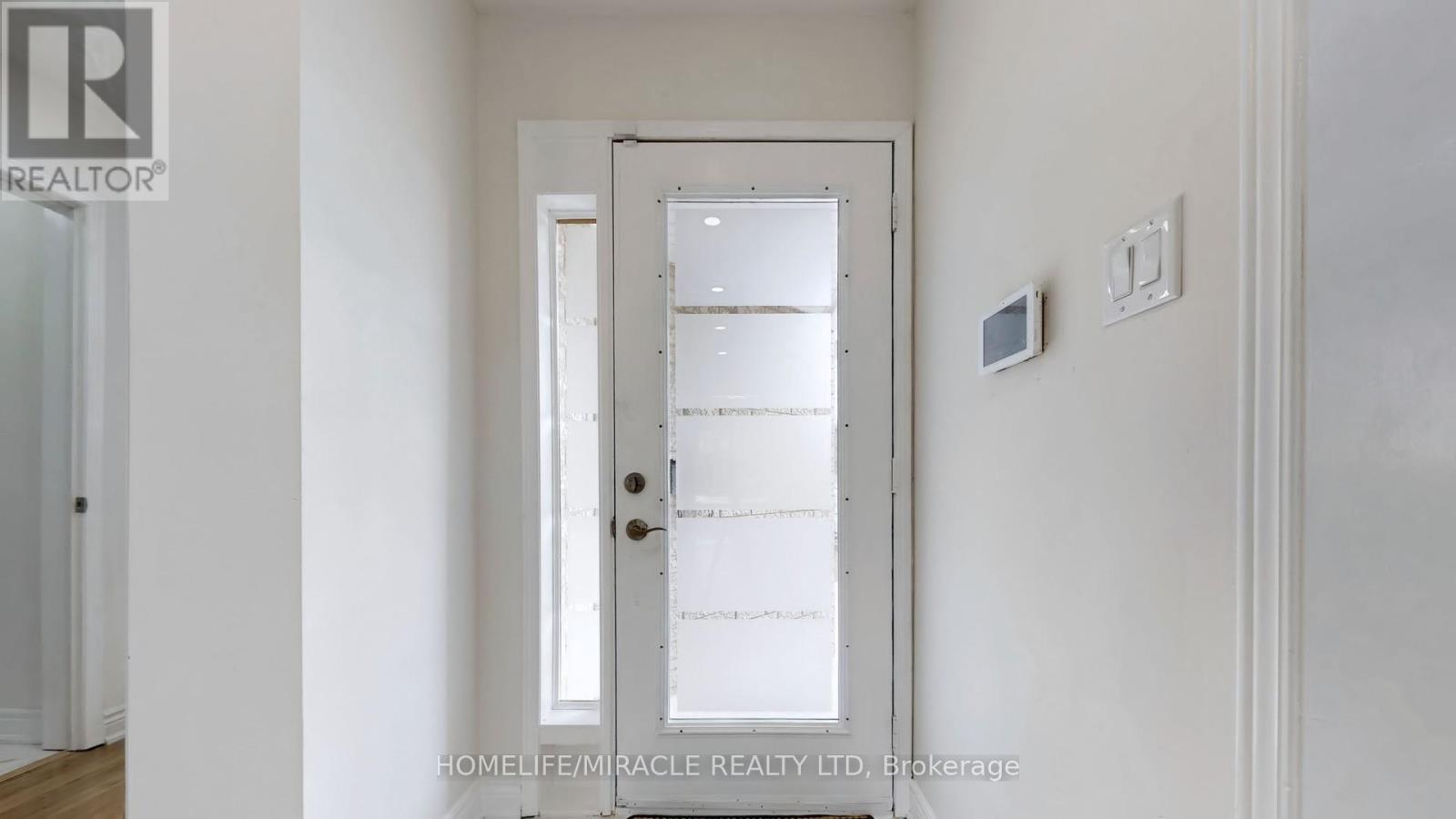 Photo 21 of 17 Beaverhall Road, Brampton ON
