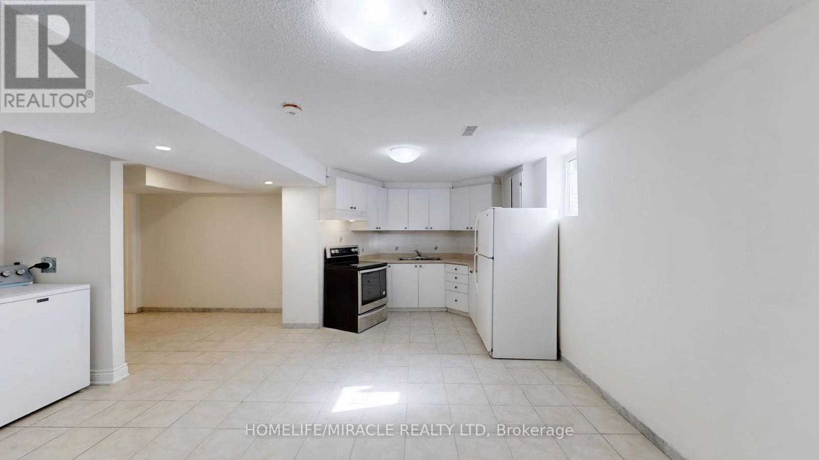 Photo 46 of 17 Beaverhall Road, Brampton ON