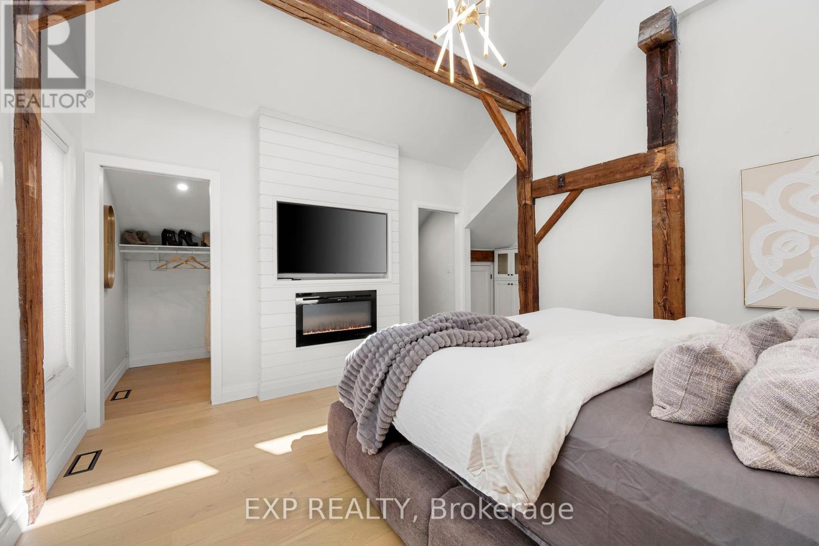 Photo 10 of 24 Shelswell Boulevard, Oromedonte ON