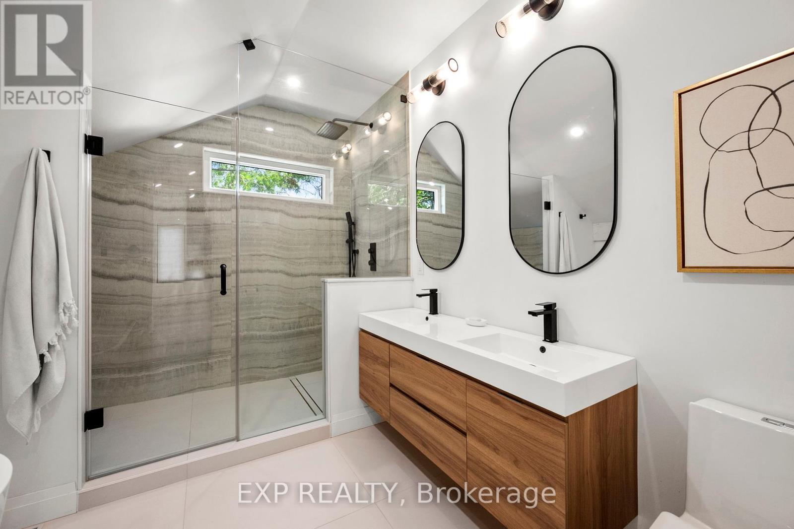 Photo 12 of 24 Shelswell Boulevard, Oromedonte ON