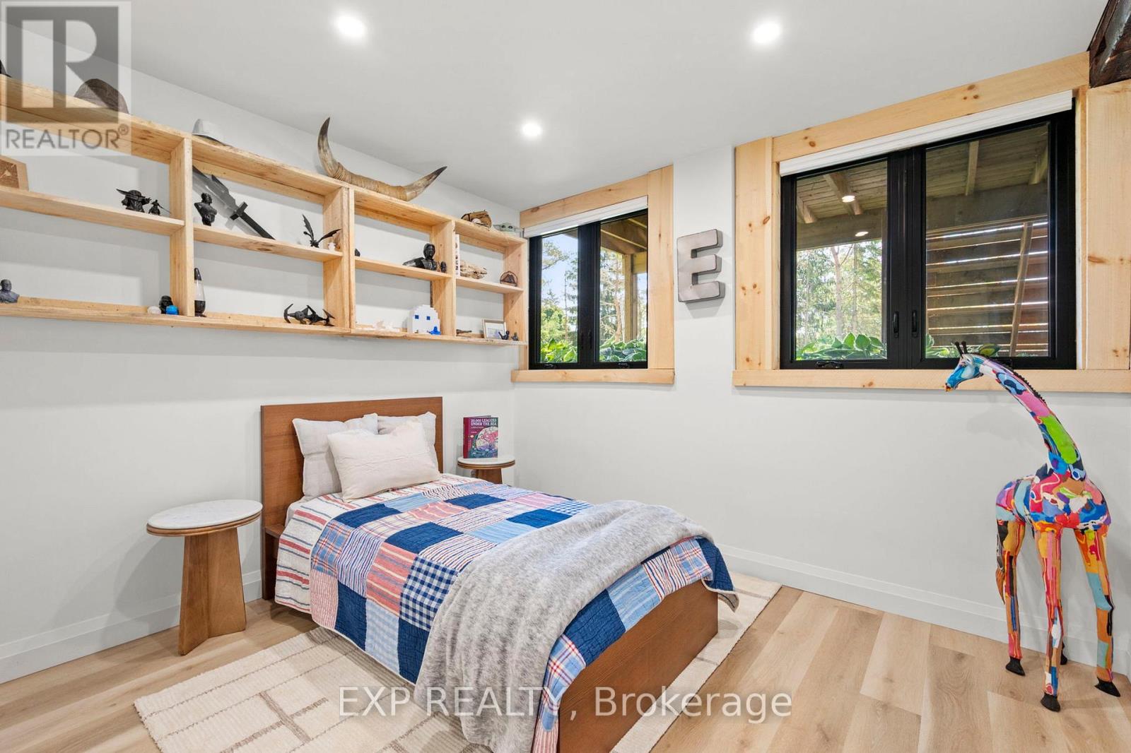 Photo 17 of 24 Shelswell Boulevard, Oromedonte ON