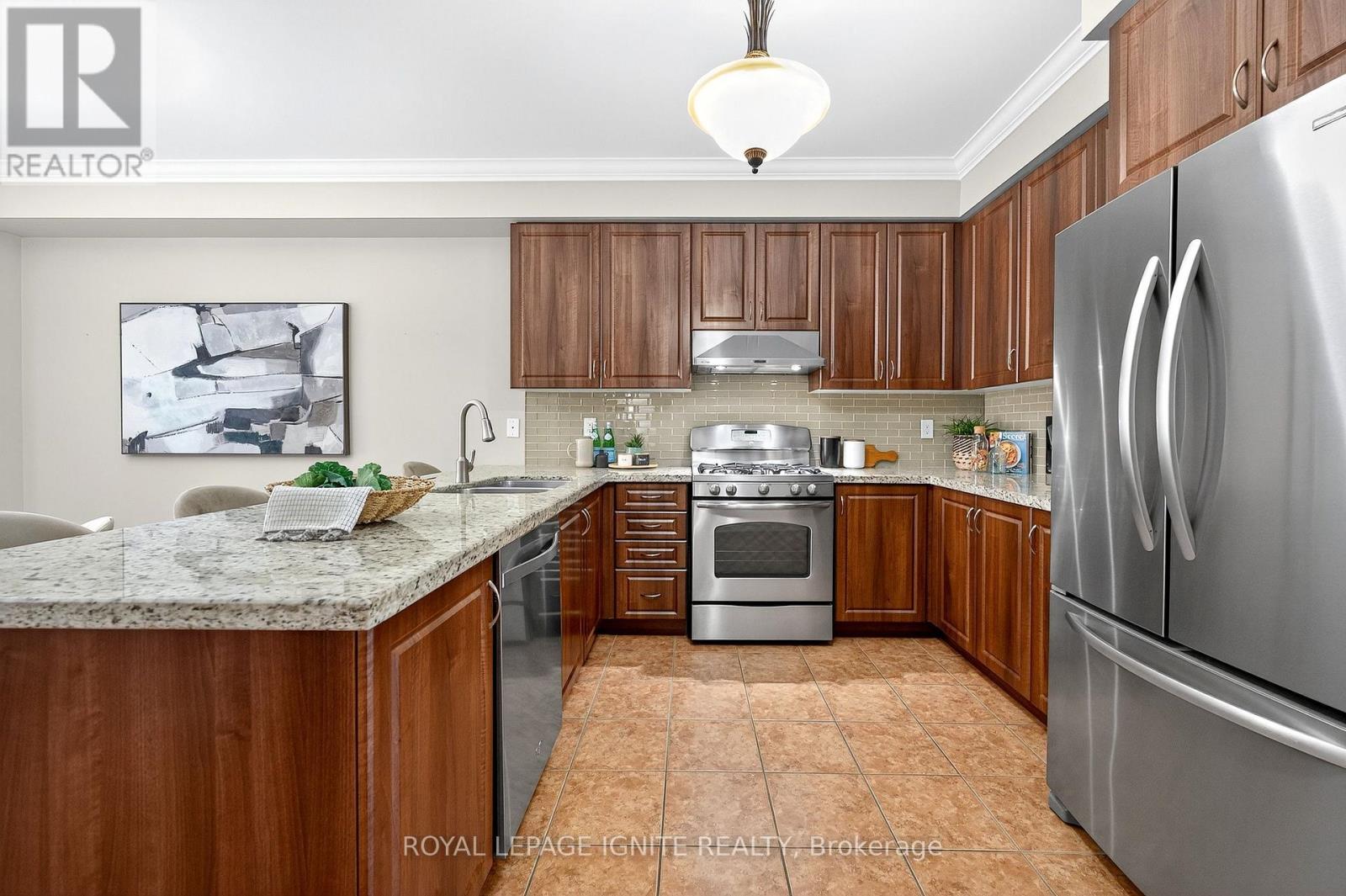 Photo 19 of 95 Chelsea Crescent, Bradford West Gwillimbury ON