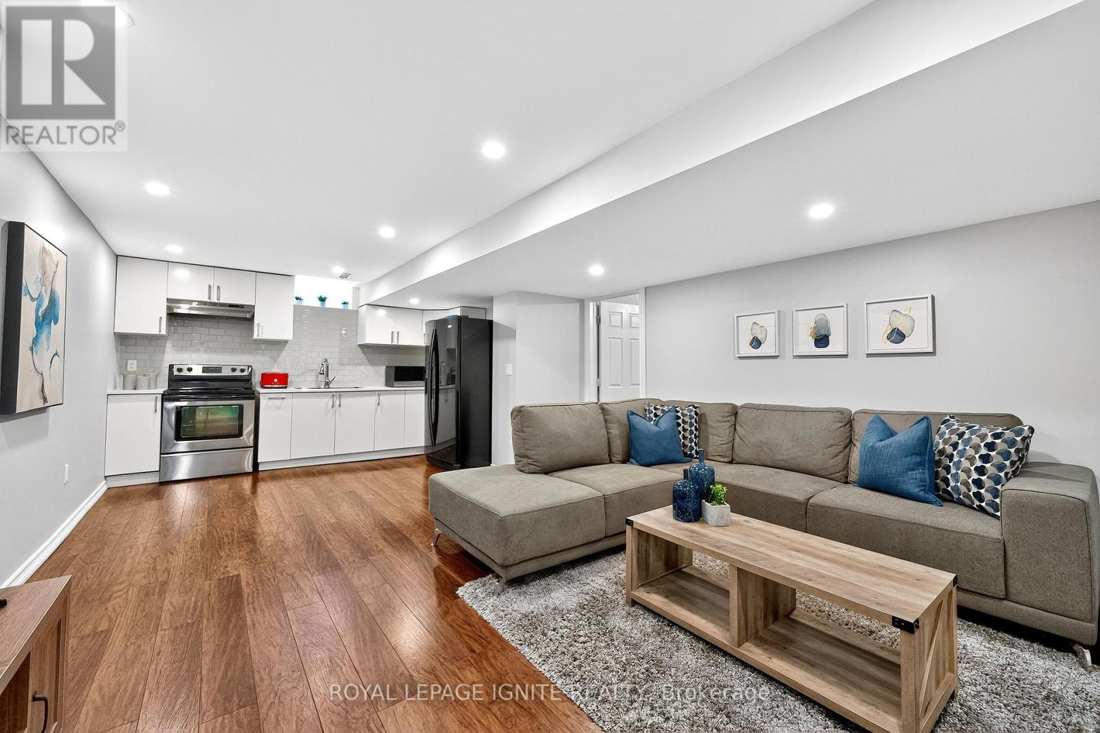 Photo 36 of 95 Chelsea Crescent, Bradford West Gwillimbury ON