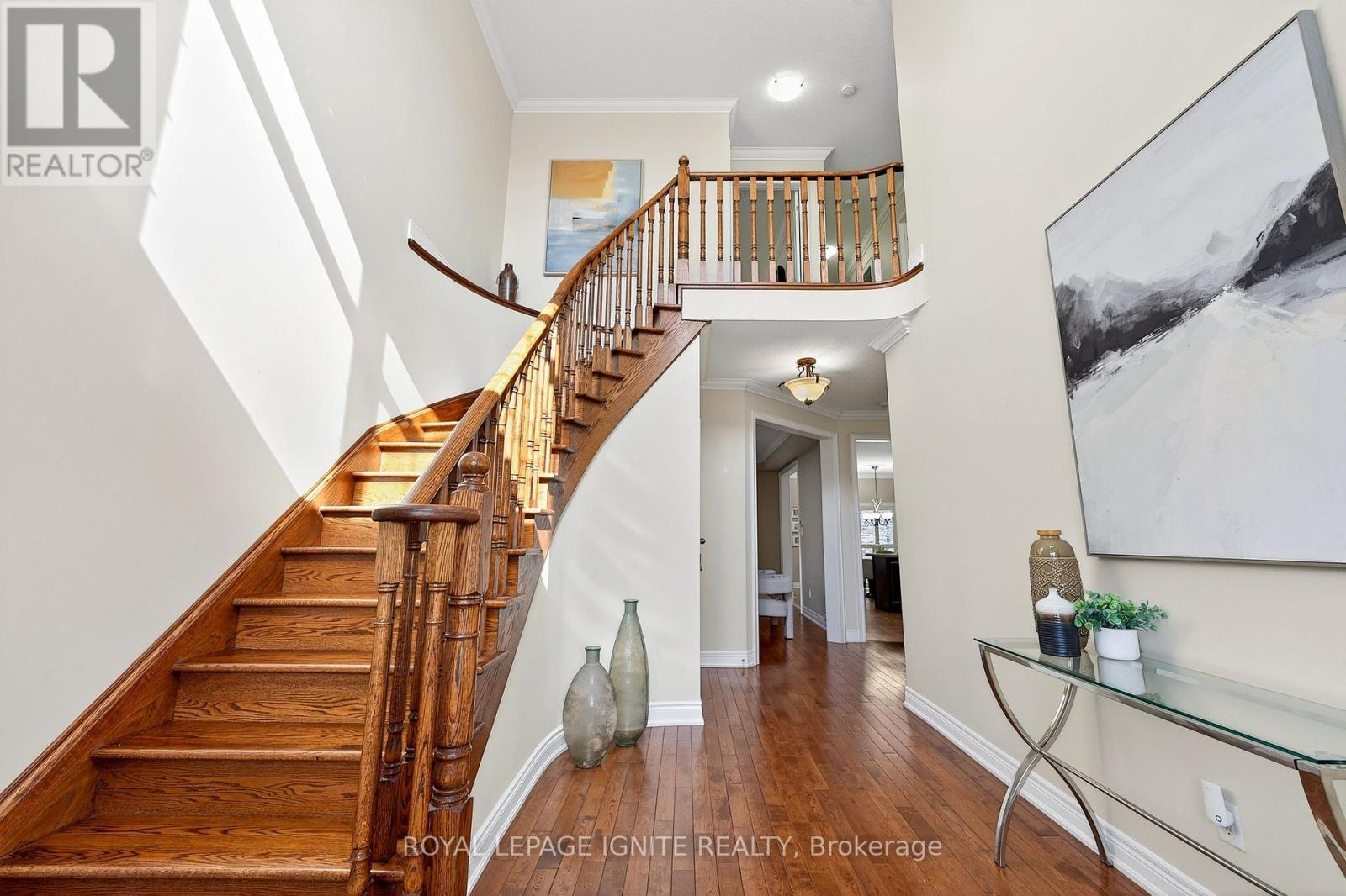 Photo 5 of 95 Chelsea Crescent, Bradford West Gwillimbury ON