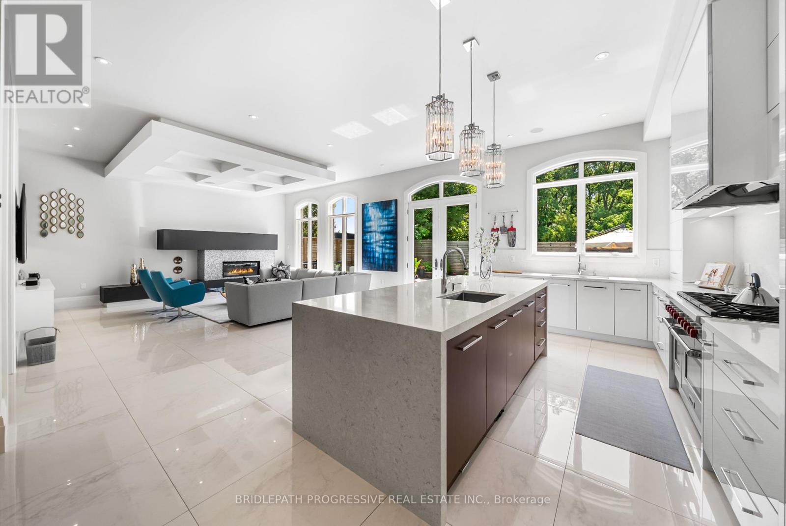 Photo 12 of 25 Portree Crescent, Markham ON