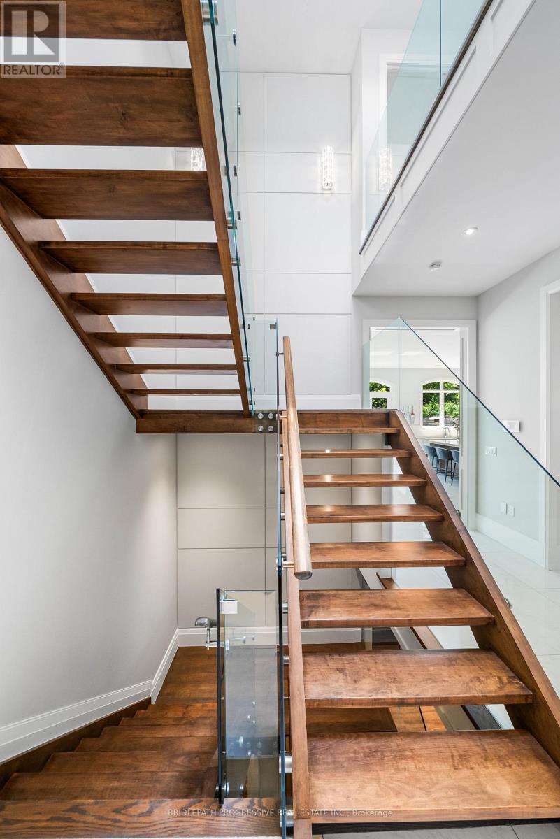 Photo 17 of 25 Portree Crescent, Markham ON