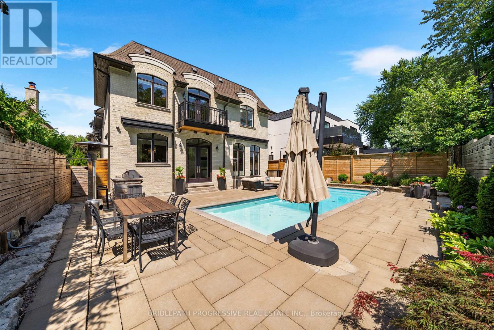 Photo 2 of 25 Portree Crescent, Markham ON