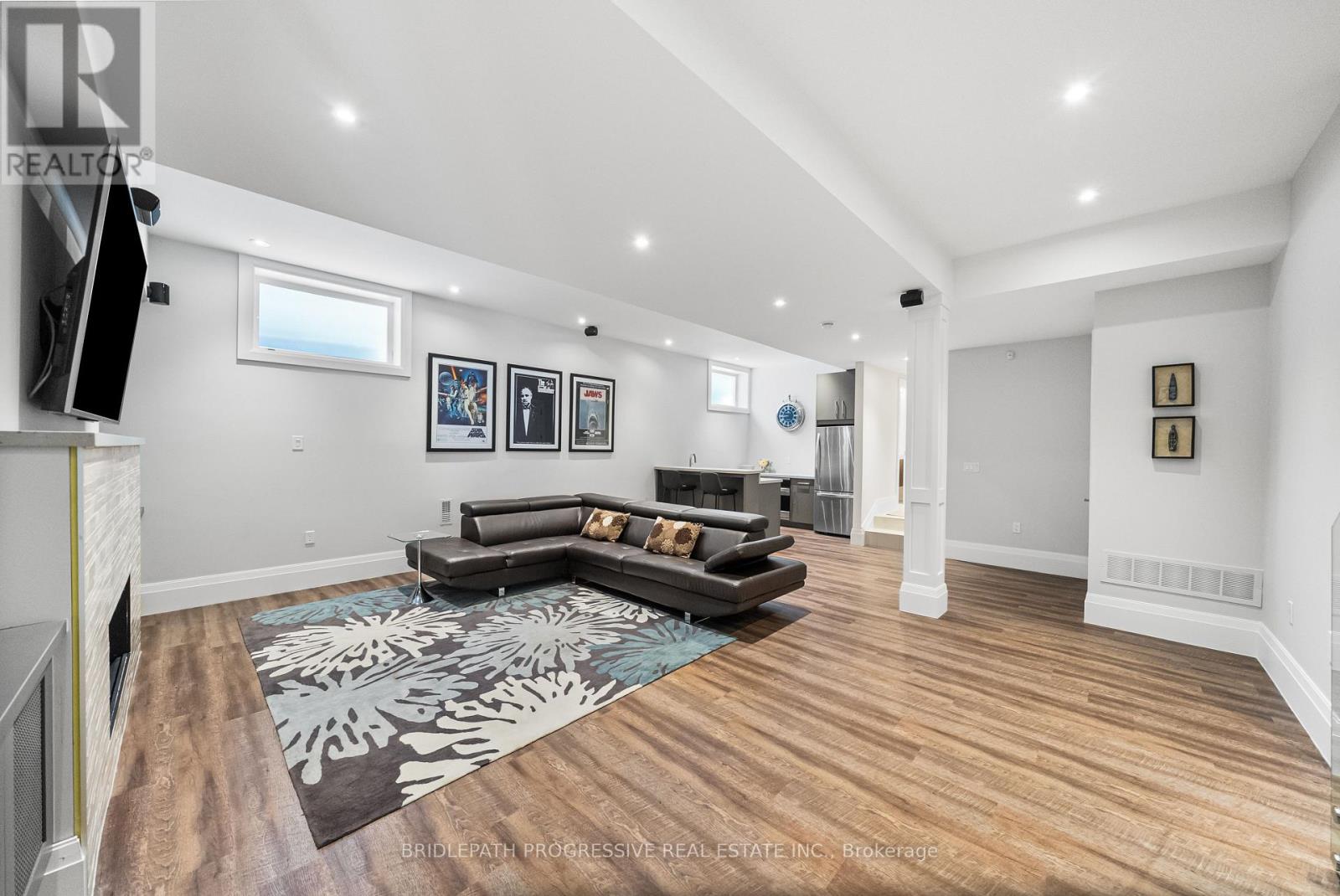 Photo 33 of 25 Portree Crescent, Markham ON