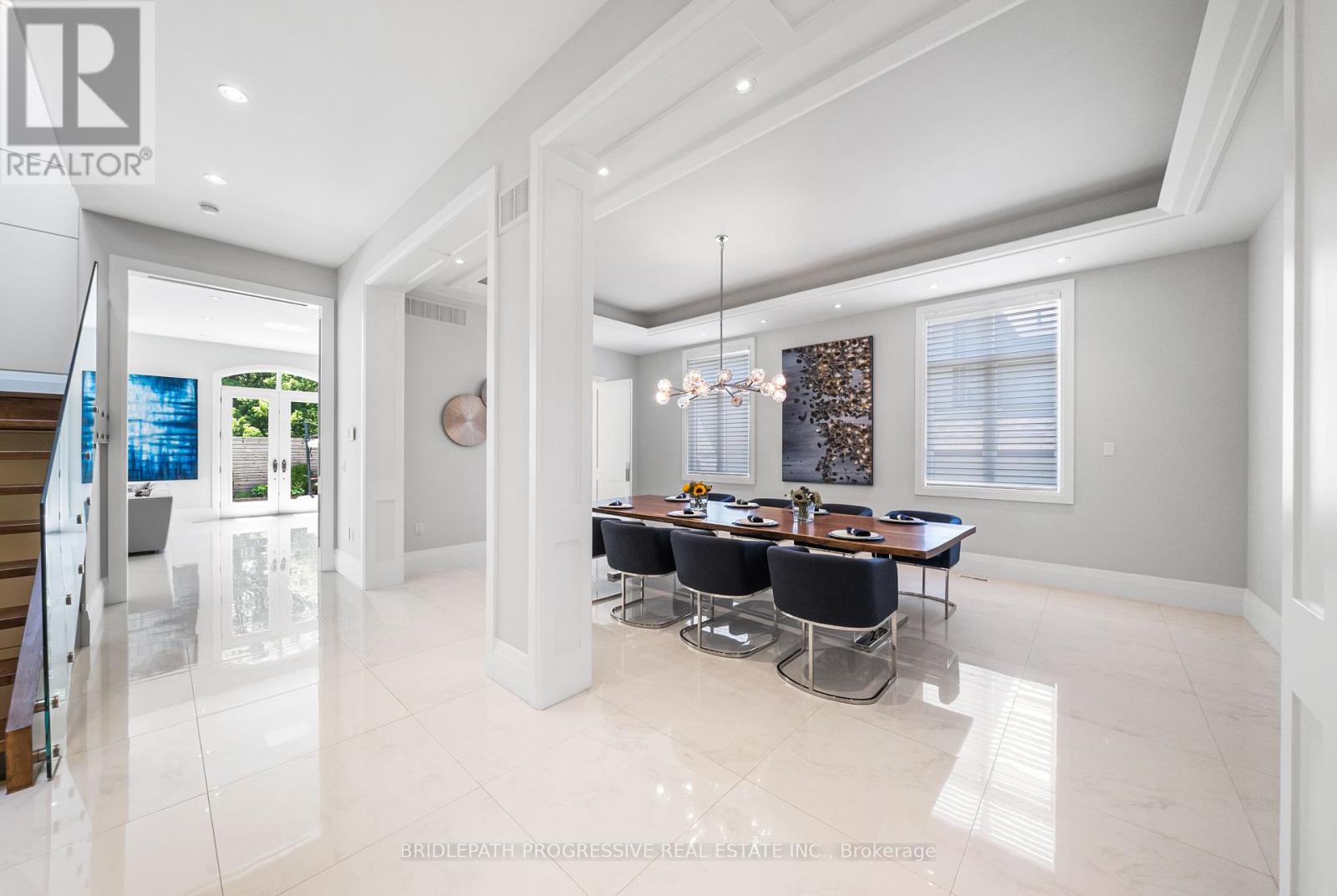Photo 5 of 25 Portree Crescent, Markham ON